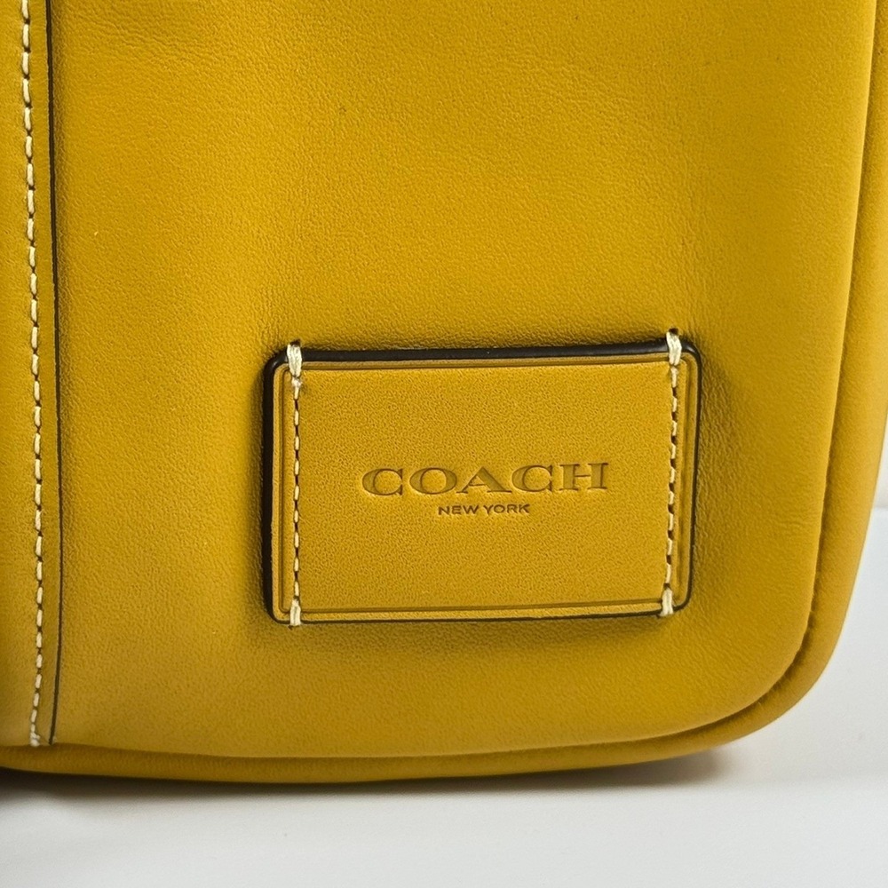Coach Edge L Pack Small Leather Flax Yellow Sling Bag CM154 Unisex Travel Carry - Picture 2 of 9